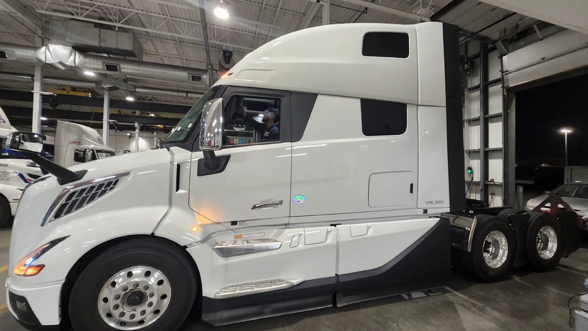 Volvo VNL