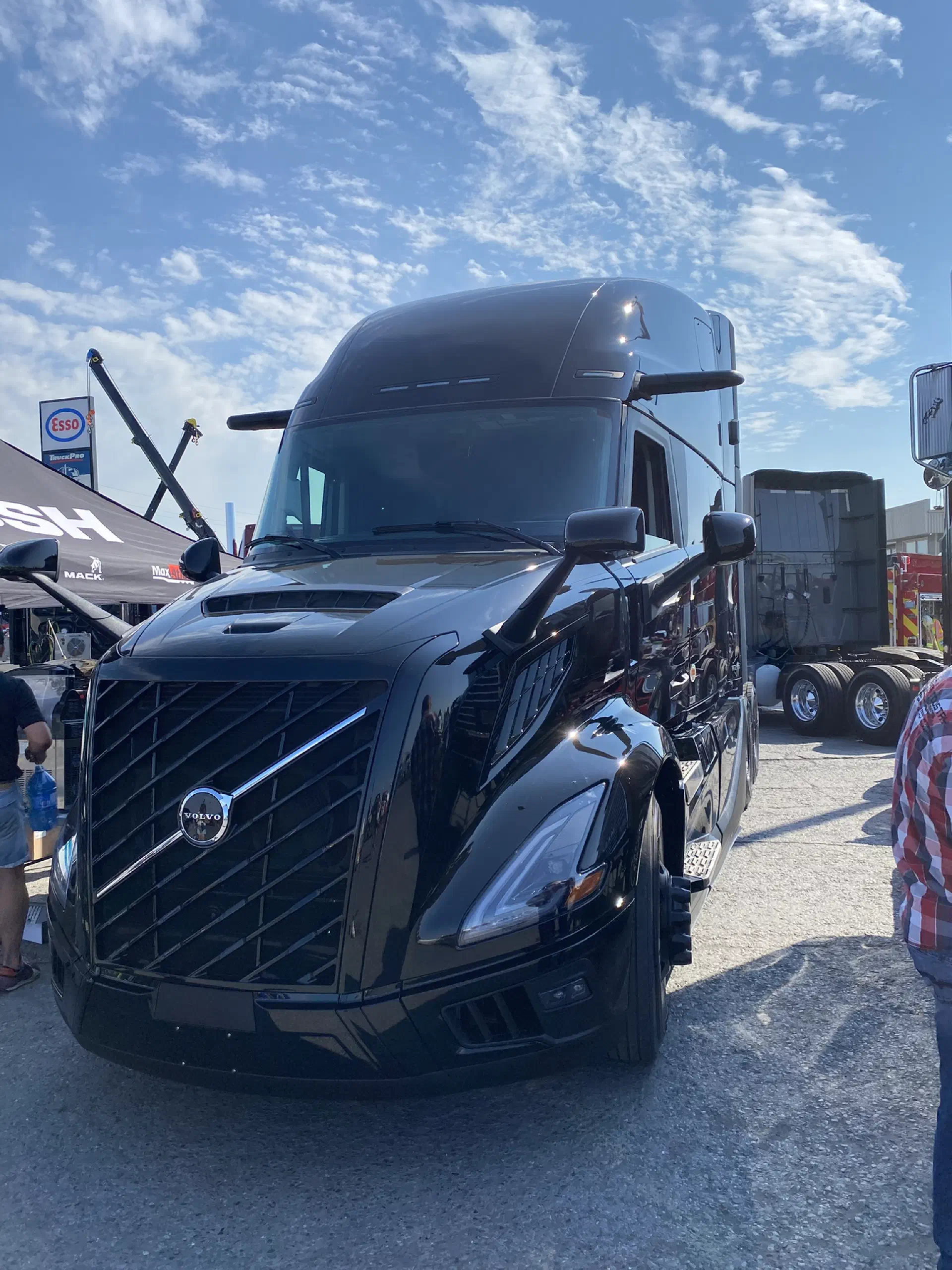 Volvo VNL